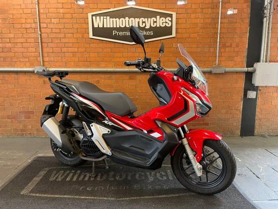 HONDA ADV 